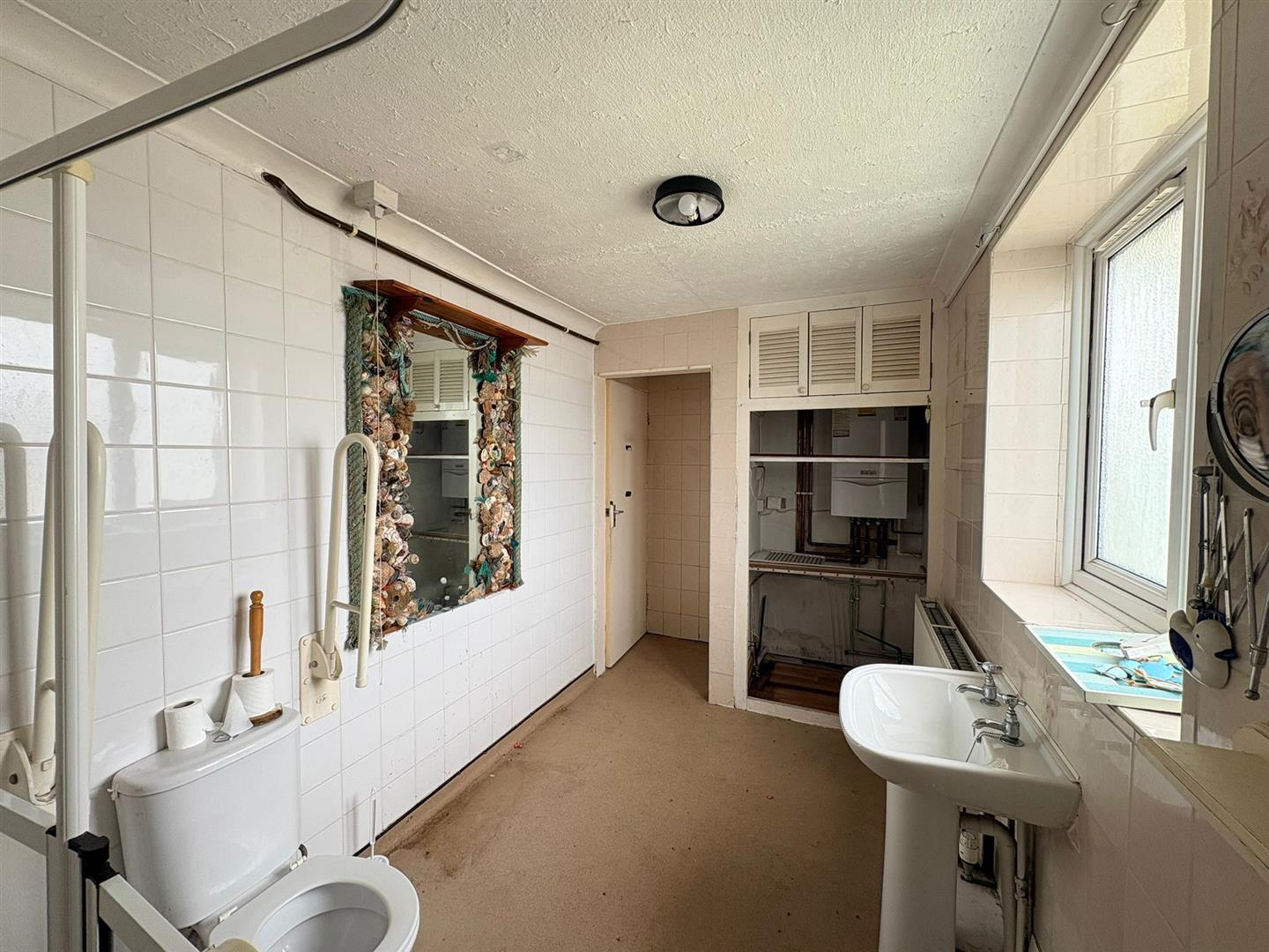 Lan Avenue, Morriston, Swansea, SA6 7AZ